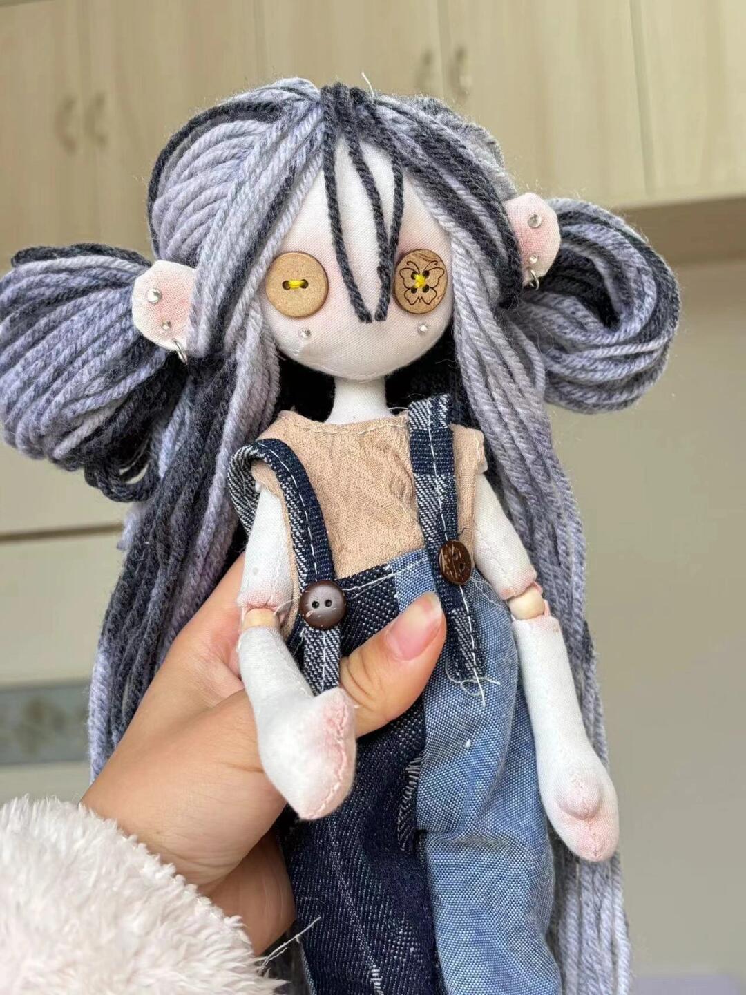 Denim-Loving Salty Girl 🌊