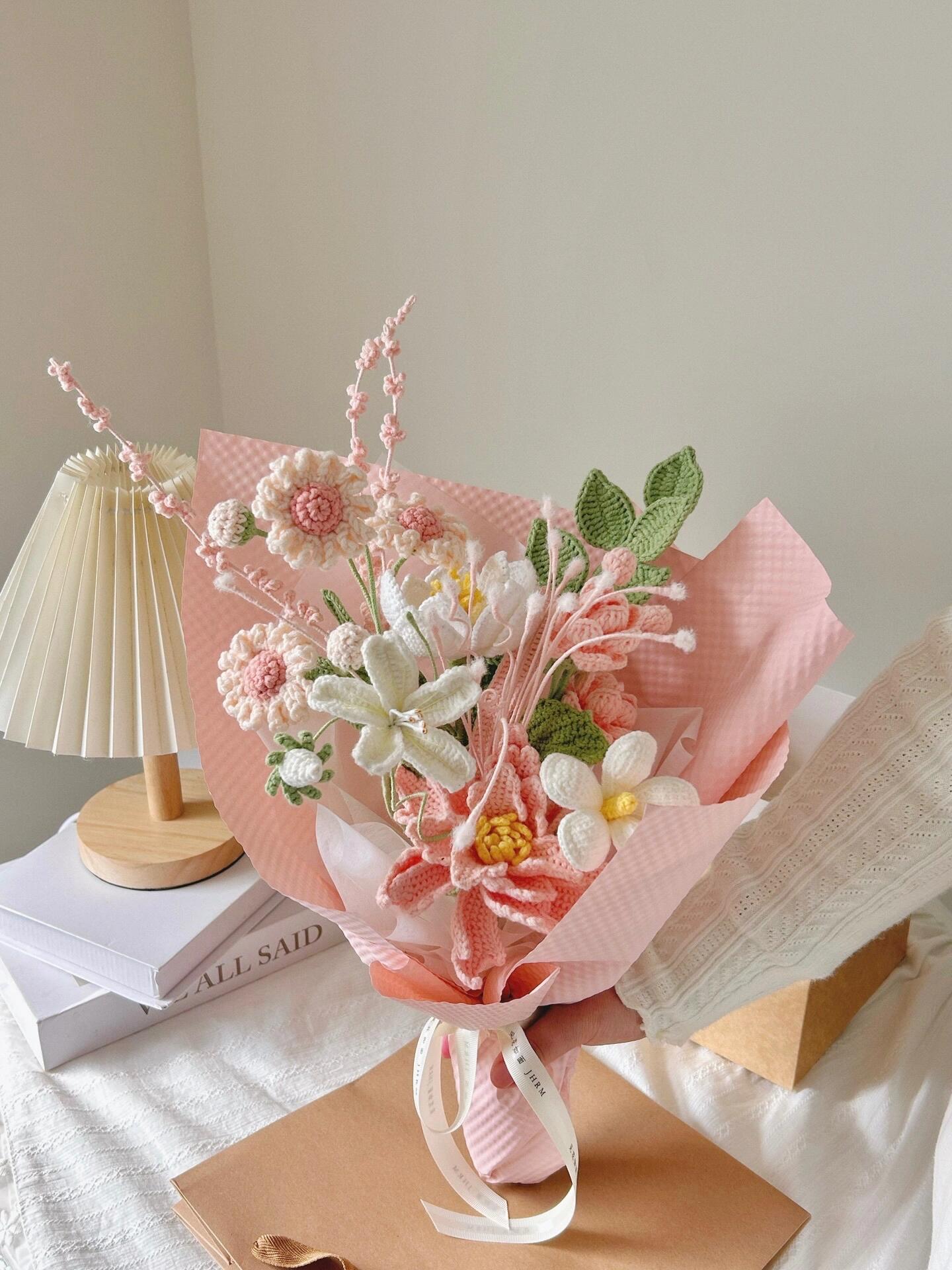 Soft Pink Crochet Flower Bouquet