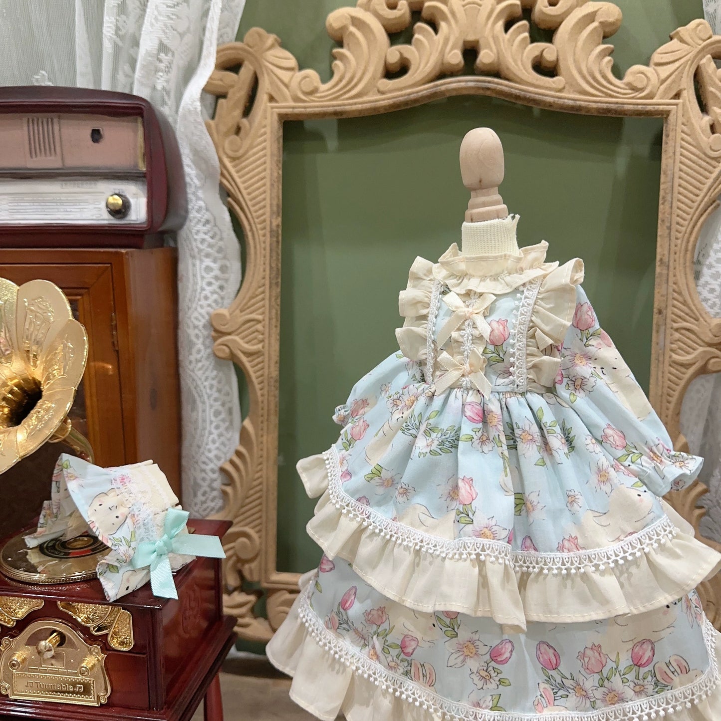 six points bunny with flowers dress