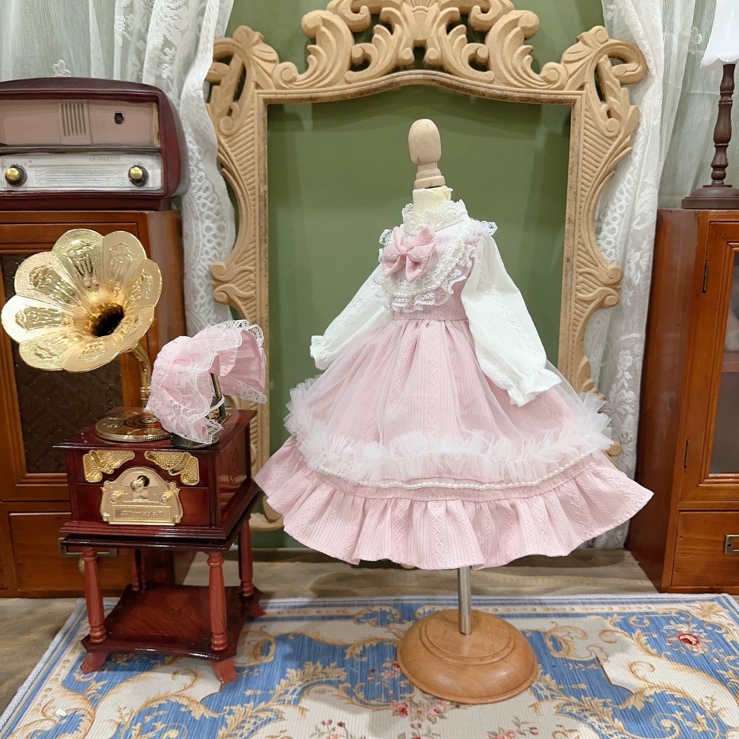 Six-point Pink Dress