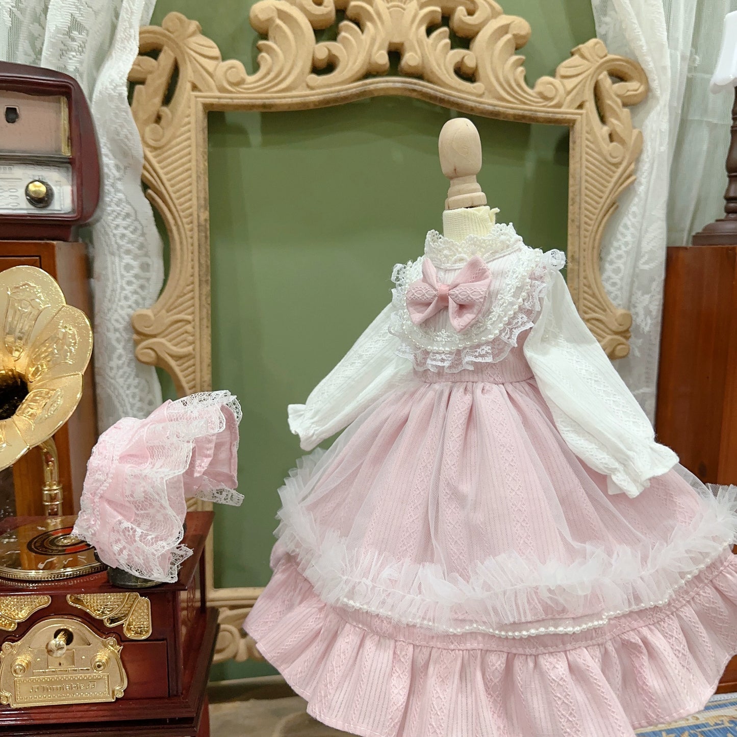 Six-point Pink Dress