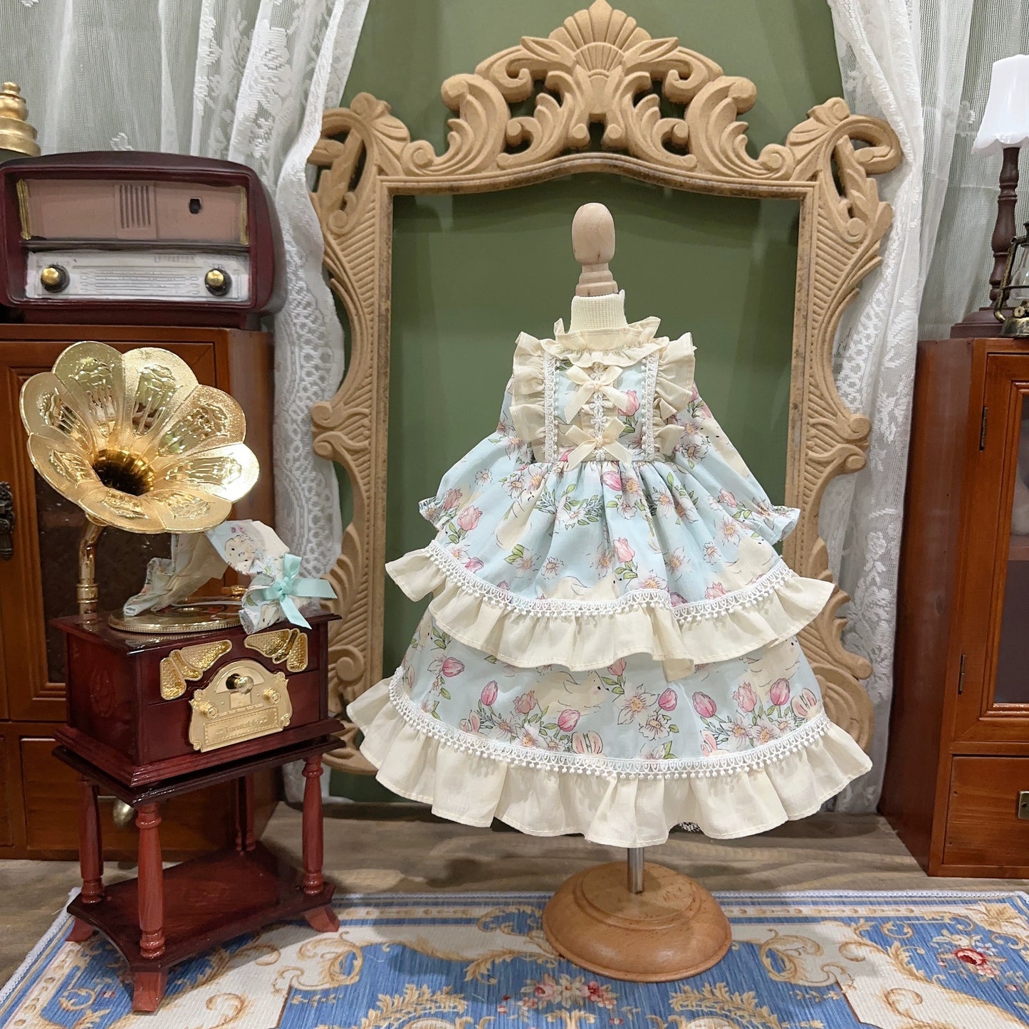 six points bunny with flowers dress